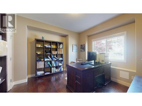 833 Breeze Place, Kelowna, BC - Indoor Photo Showing Office