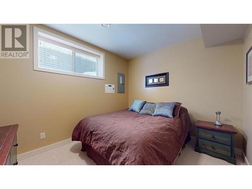 833 Breeze Place, Kelowna, BC - Indoor Photo Showing Bedroom