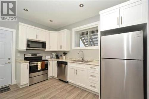 8708 85 Street, Fort St. John, BC - Indoor Photo Showing Kitchen