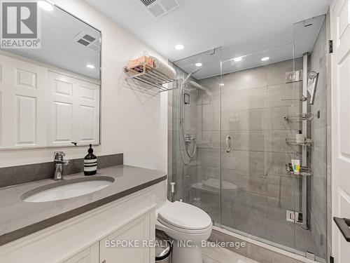 208 - 245 Davisville Avenue, Toronto, ON - Indoor Photo Showing Bathroom