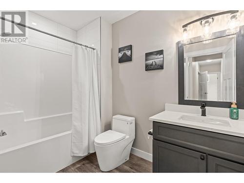 2262 Oglow Drive, Armstrong, BC - Indoor Photo Showing Bathroom