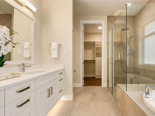 1157 Lee Rd, Parksville, BC - Indoor Photo Showing Bathroom