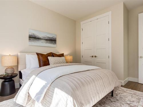 1157 Lee Rd, Parksville, BC - Indoor Photo Showing Bedroom