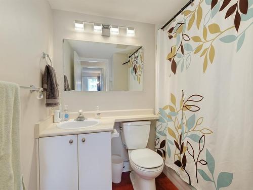 301-445 Cook St, Victoria, BC - Indoor Photo Showing Bathroom