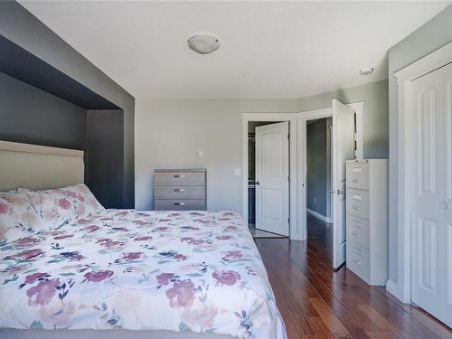 678 Winchester Ave, Nanaimo, BC - Indoor Photo Showing Bedroom