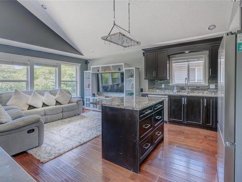 678 Winchester Ave, Nanaimo, BC - Indoor