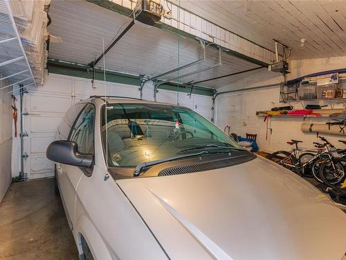 1141 Butterball Dr, Qualicum Beach, BC - Indoor Photo Showing Garage