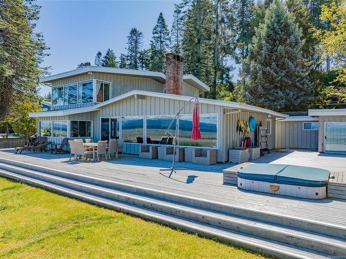 1141 Butterball Dr, Qualicum Beach, BC - Outdoor With In Ground Pool With Deck Patio Veranda