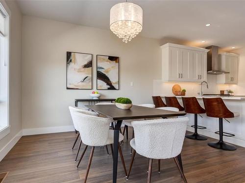 1163 Lee Rd, Parksville, BC - Indoor Photo Showing Dining Room