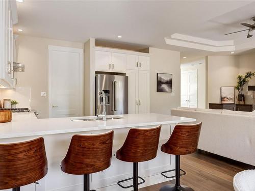 1163 Lee Rd, Parksville, BC - Indoor Photo Showing Kitchen With Double Sink