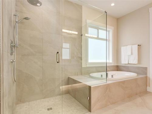 1163 Lee Rd, Parksville, BC - Indoor Photo Showing Bathroom