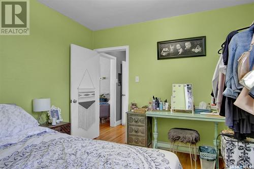 3214 Hill Avenue, Regina, SK - Indoor Photo Showing Bedroom