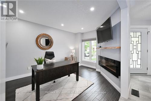 28 Derbyshire Street, Hamilton, ON - Indoor With Fireplace