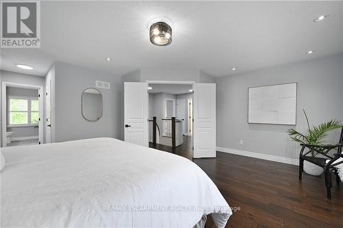 28 Derbyshire Street, Hamilton, ON - Indoor Photo Showing Bedroom