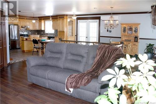 1095 Le Paradis Road, Saint-Jacques, NB - Indoor Photo Showing Living Room