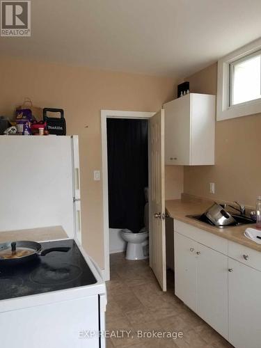 126 Seventh Avenue, Timmins, ON - Indoor Photo Showing Kitchen