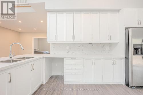3940 Alcina Avenue, Innisfil, ON - Indoor Photo Showing Kitchen With Double Sink