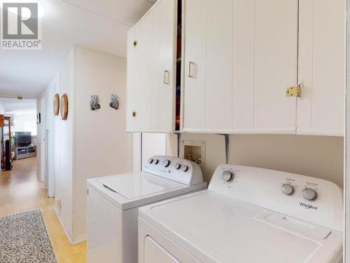 11-4500 Claridge Road, Powell River, BC - Indoor Photo Showing Laundry Room