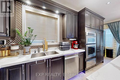 16 Corner Brook Crescent, Vaughan, ON - Indoor Photo Showing Kitchen With Double Sink