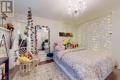 16 Corner Brook Crescent, Vaughan, ON - Indoor Photo Showing Bedroom
