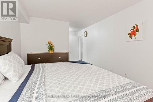 1204 - 2901 Kipling Avenue, Toronto, ON - Indoor Photo Showing Bedroom