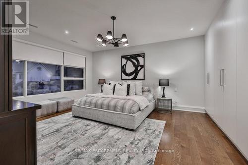 1293 Woodland Avenue, Mississauga, ON - Indoor Photo Showing Bedroom