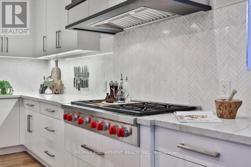 1293 Woodland Avenue, Mississauga, ON - Indoor Photo Showing Kitchen