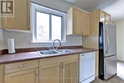 34 - 34 Mcmullen Crescent, Brampton, ON - Indoor Photo Showing Kitchen With Double Sink