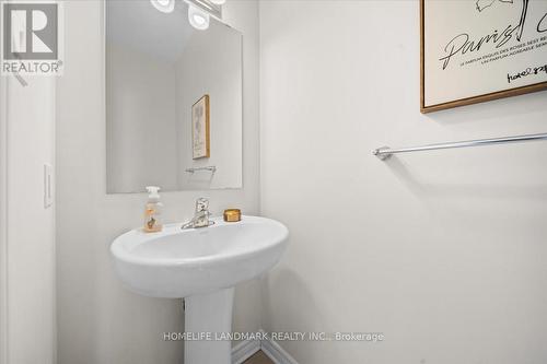 313 Grackle Street, Ottawa, ON - Indoor Photo Showing Bathroom