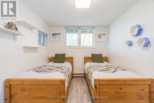 1059 Torpitt Road, Severn, ON - Indoor Photo Showing Bedroom