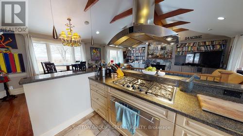 1745 Kilally Road, London, ON - Indoor Photo Showing Kitchen