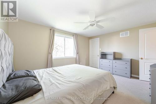 32 Chantler Road W, New Tecumseth, ON - Indoor Photo Showing Bedroom