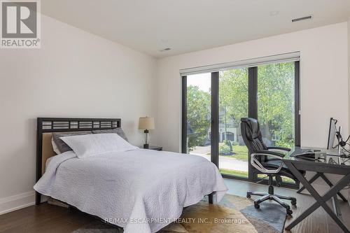 1060 Melvin Avenue, Oakville, ON - Indoor Photo Showing Bedroom