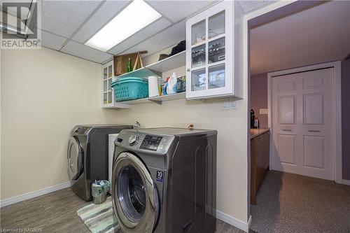 178469 Grey Road 17, Georgian Bluffs, ON - Indoor Photo Showing Laundry Room