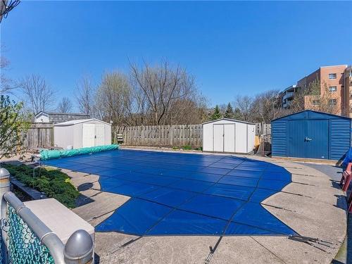 Inground Pool - 5831 Hennepin Crescent, Niagara Falls, ON - Outdoor With In Ground Pool With Backyard