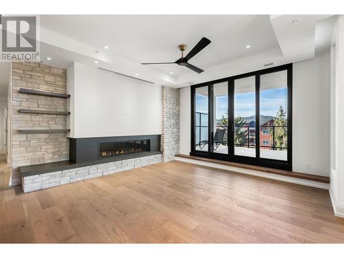 450 Groves Avenue Unit# 502, Kelowna, BC - Indoor With Fireplace