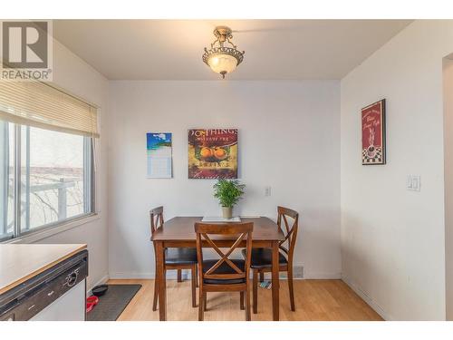 928 Wilson Avenue, Kelowna, BC - Indoor Photo Showing Dining Room