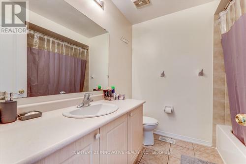 385 Murray Ross Parkway N, Toronto, ON - Indoor Photo Showing Bathroom