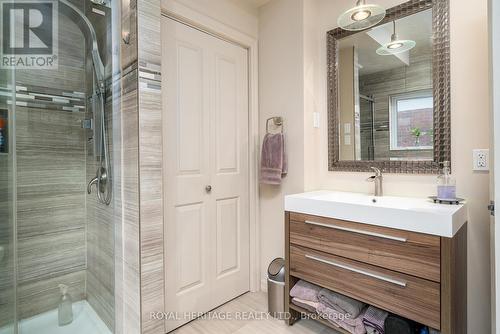 16-S Sherbourne Street, Bancroft, ON - Indoor Photo Showing Bathroom