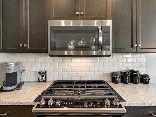 3112 Riesling Way, West Kelowna, BC - Indoor Photo Showing Kitchen With Upgraded Kitchen