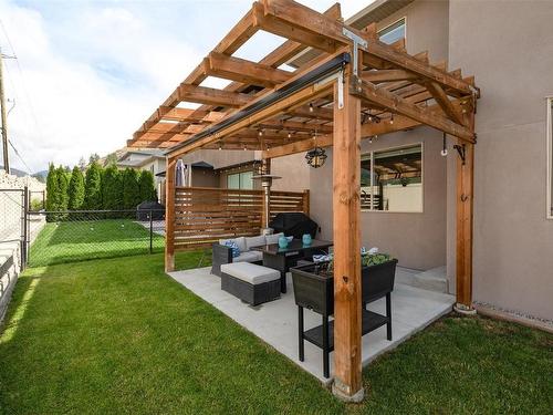 3112 Riesling Way, West Kelowna, BC - Outdoor With Exterior