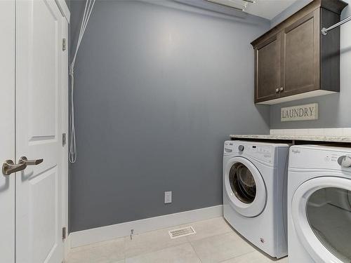 3112 Riesling Way, West Kelowna, BC - Indoor Photo Showing Laundry Room