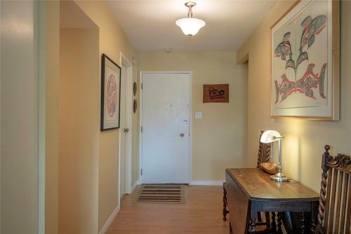 402-1390 Penticton Avenue, Penticton, BC - Indoor Photo Showing Other Room