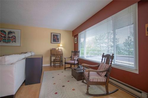 402-1390 Penticton Avenue, Penticton, BC - Indoor