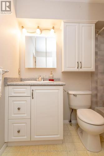 212 - 440 Wellington Street, St. Thomas, ON - Indoor Photo Showing Bathroom