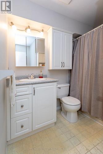 212 - 440 Wellington Street, St. Thomas, ON - Indoor Photo Showing Bathroom