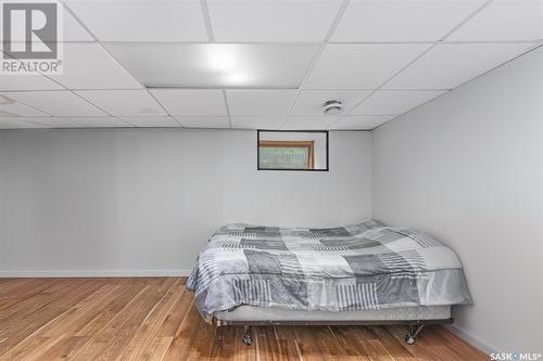 1002 Iroquois Street W, Moose Jaw, SK - Indoor Photo Showing Bedroom