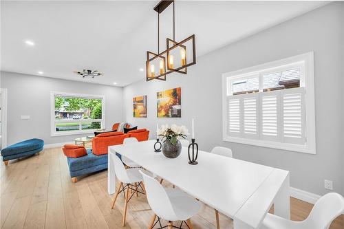 40 Driftwood Court, Grimsby, ON - Indoor Photo Showing Dining Room