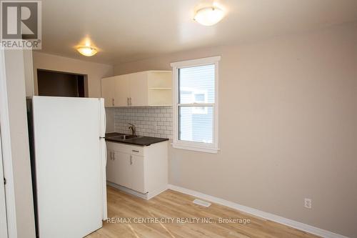 458 Adelaide Street N, London, ON - Indoor Photo Showing Kitchen