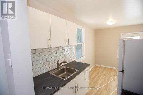 458 Adelaide Street N, London, ON - Indoor Photo Showing Kitchen